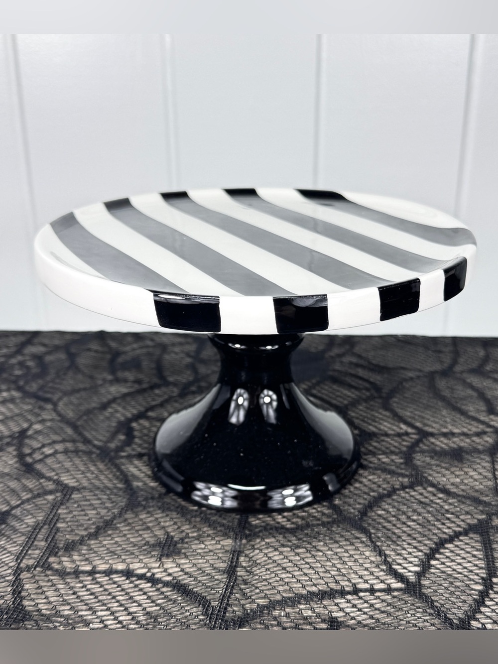 NEW Target Bullseye Playground Halloween Cake Stand